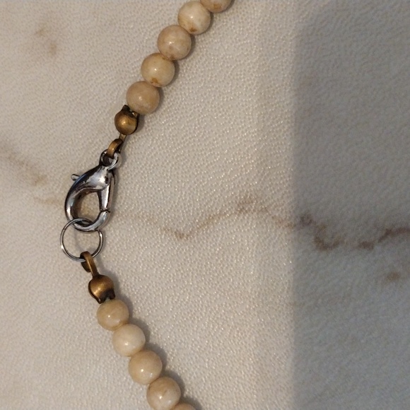 Beautiful multi color and shape beads necklace. - Picture 3 of 9